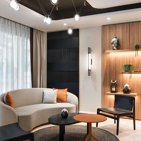 Tapestry By Hilton Ambasciatori Отель