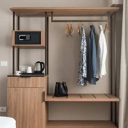 Ambasciatori Venice Mestre, Tapestry Collection By Hilton Mestre