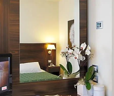 Ambasciatori Venice Mestre, Tapestry Collection By Hilton