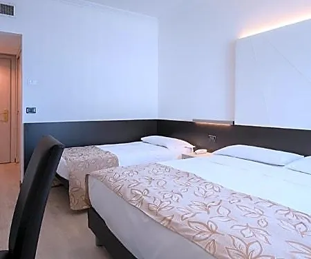 Ambasciatori Venice Mestre, Tapestry Collection By Hilton