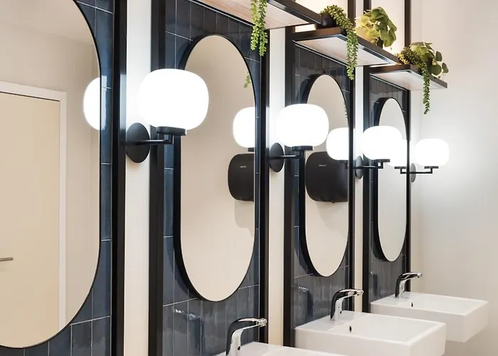 Ambasciatori Venice Mestre, Tapestry Collection By Hilton