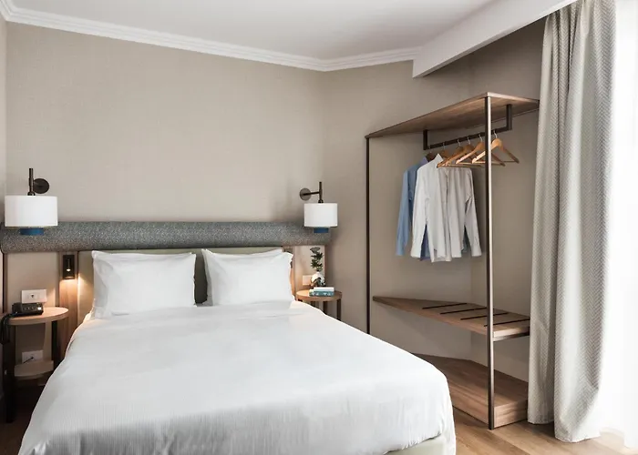 Ambasciatori Venice Mestre, Tapestry Collection By Hilton